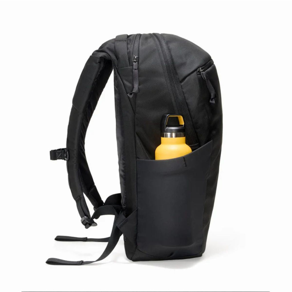 Evergoods Civic Half Zip 22L in Solution Dyed Black