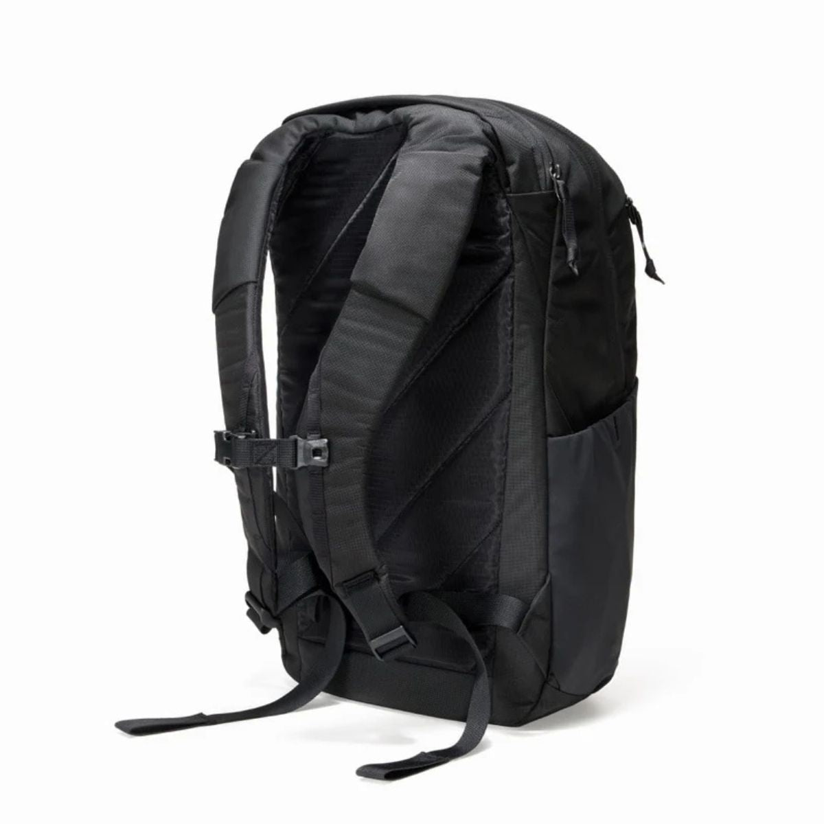 Evergoods Civic Half Zip 22L in Solution Dyed Black