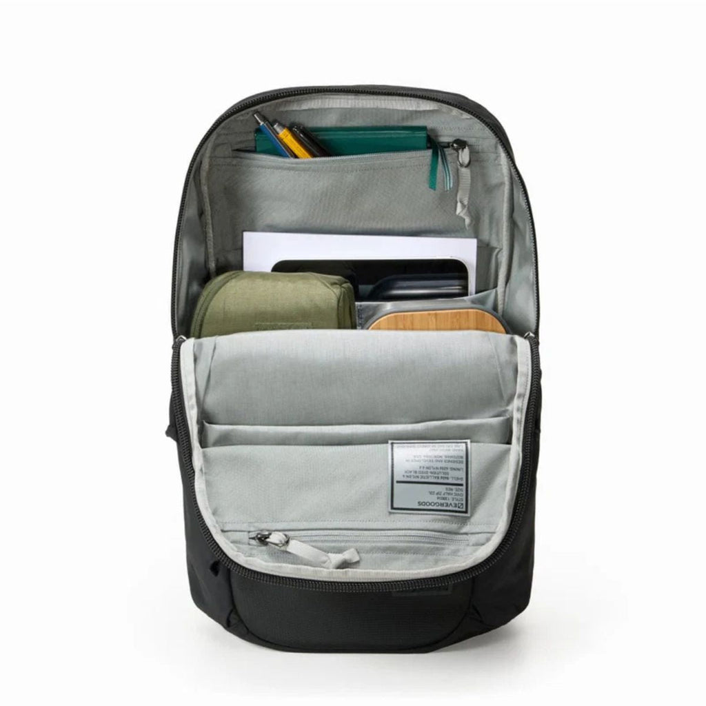 Evergoods Civic Half Zip 22L in Solution Dyed Black