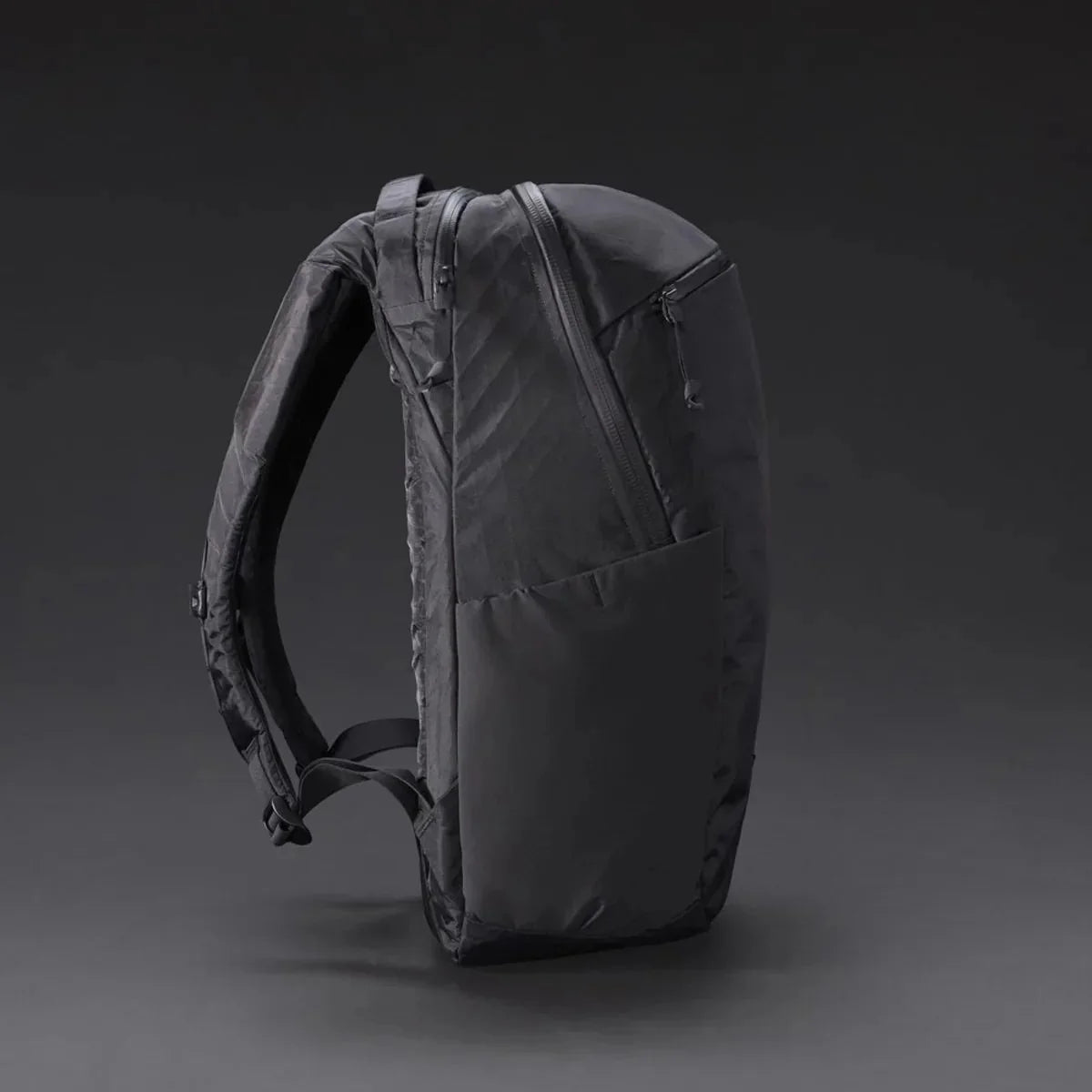 Evergoods Civic Half Zip 22L - X-Pac in Black and Coyote Brown