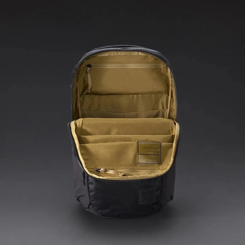 Evergoods Civic Half Zip 22L - X-Pac in Black and Coyote Brown