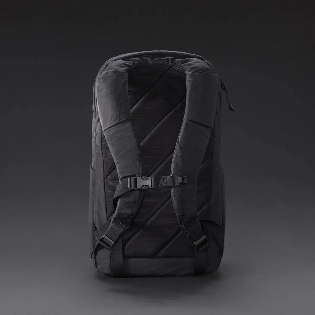 Evergoods Civic Half Zip 22L - X-Pac in Black and Coyote Brown