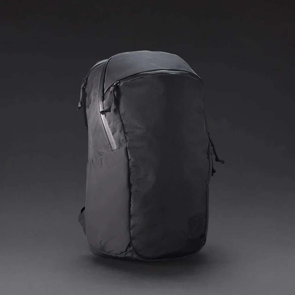 Evergoods Civic Half Zip 22L - X-Pac in Black and Coyote Brown