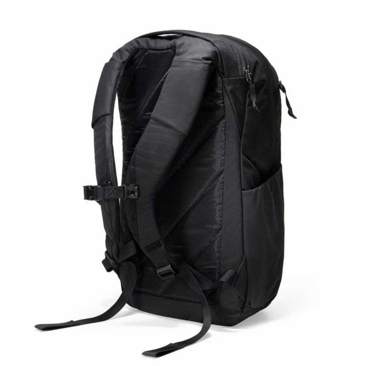 Evergoods Civic Half Zip 26L in Solution Dyed Black