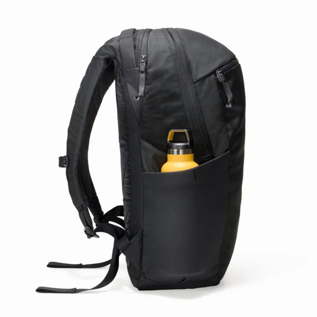 Evergoods Civic Half Zip 26L in Solution Dyed Black