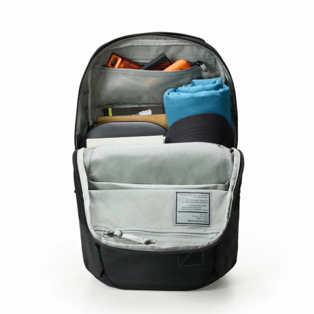 Evergoods Civic Half Zip 26L in Solution Dyed Black