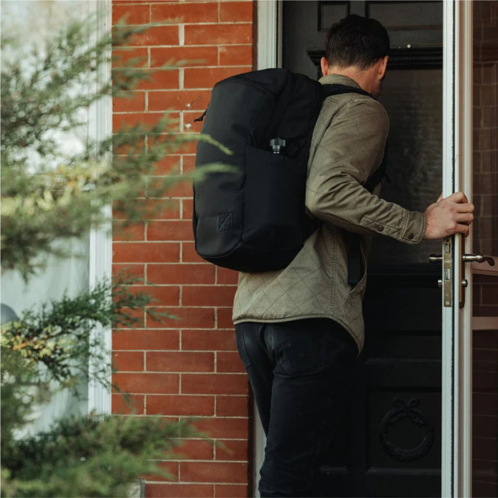 Evergoods Civic Half Zip 26L in Solution Dyed Black