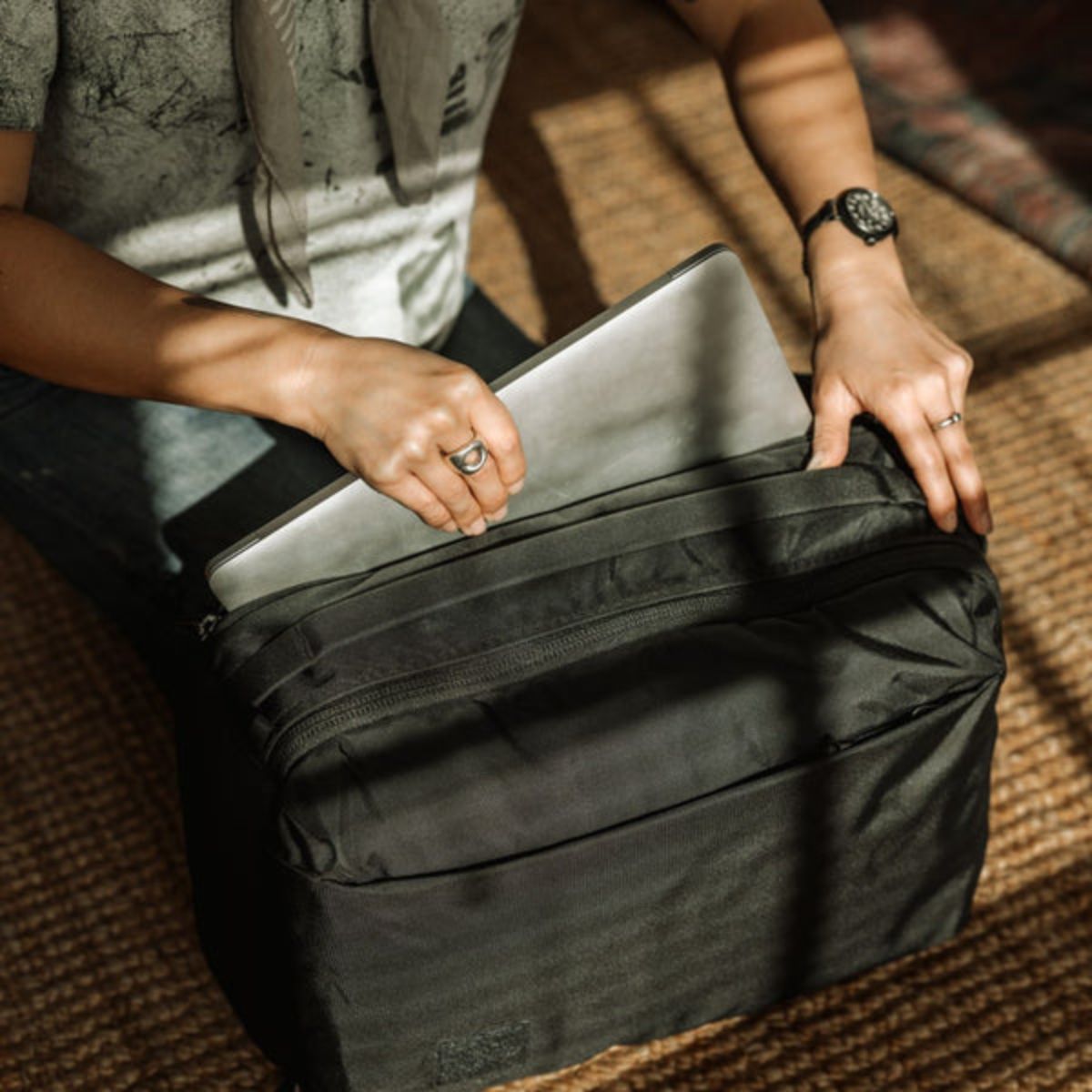Evergoods Civic Panel Loader 16L in Solution Dyed Black