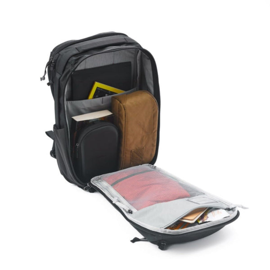 Evergoods Civic Travel Bag 20L in Solution Dyed Black