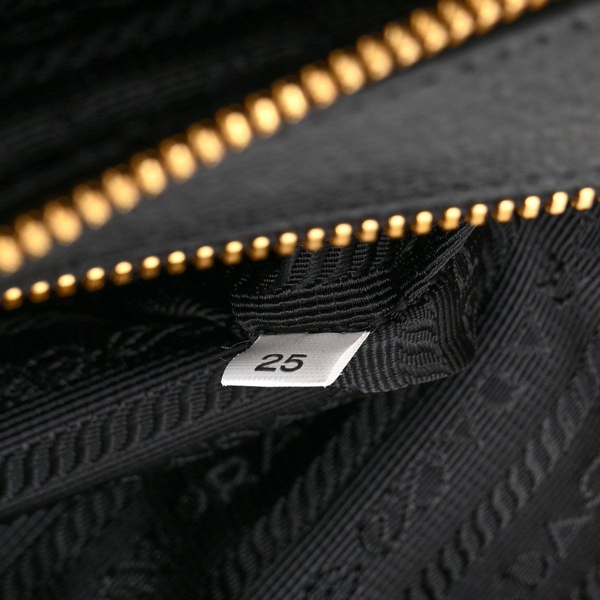 Vitello Phenix Camera Bag Black