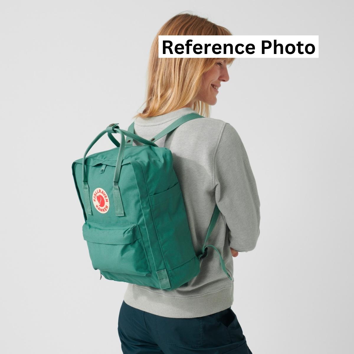 Fjallraven Kanken in Navy