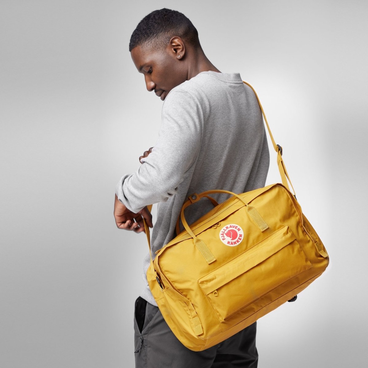 Fjallraven Kanken Weekender in Blackberry