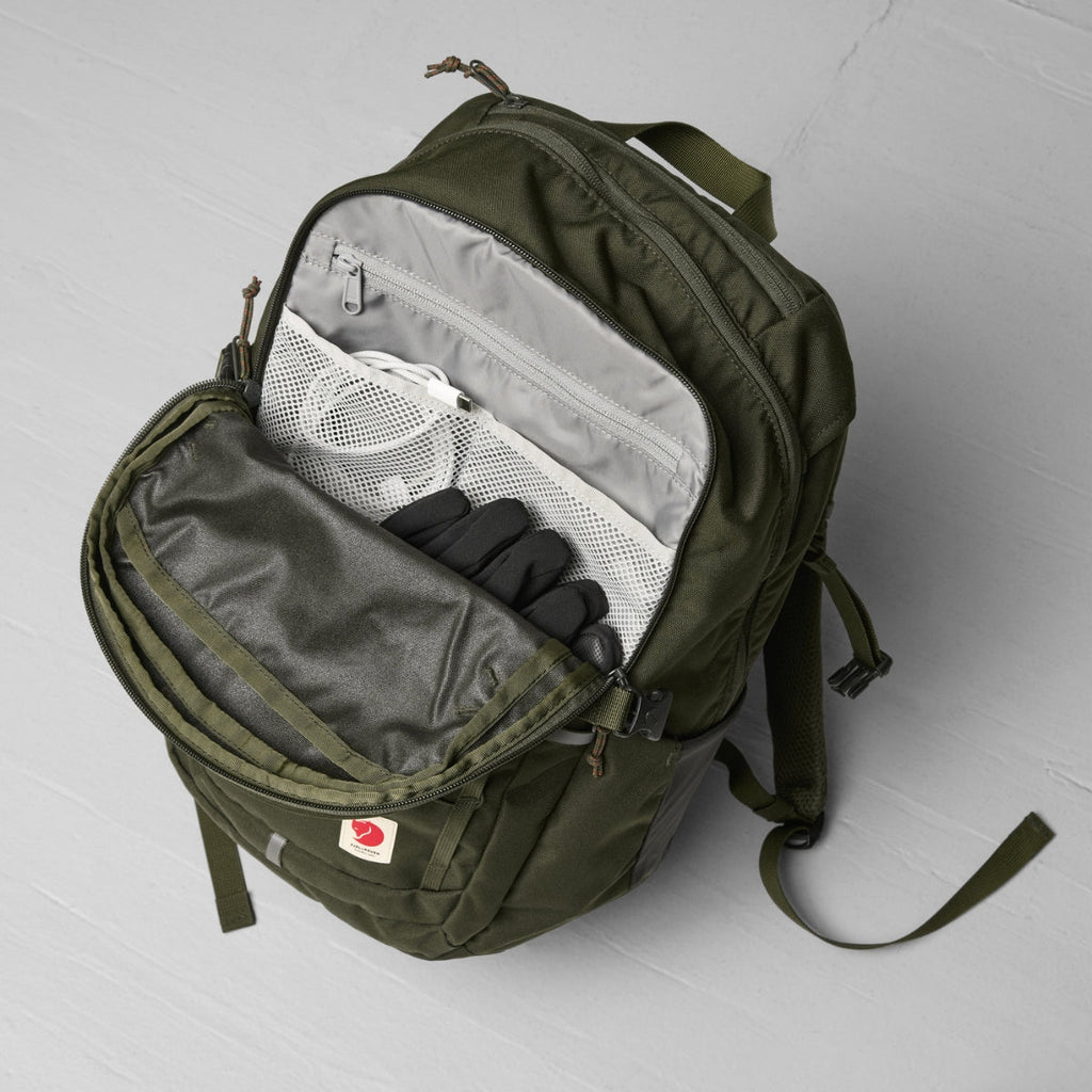 Fjallraven Skule 28 in Deep Forest