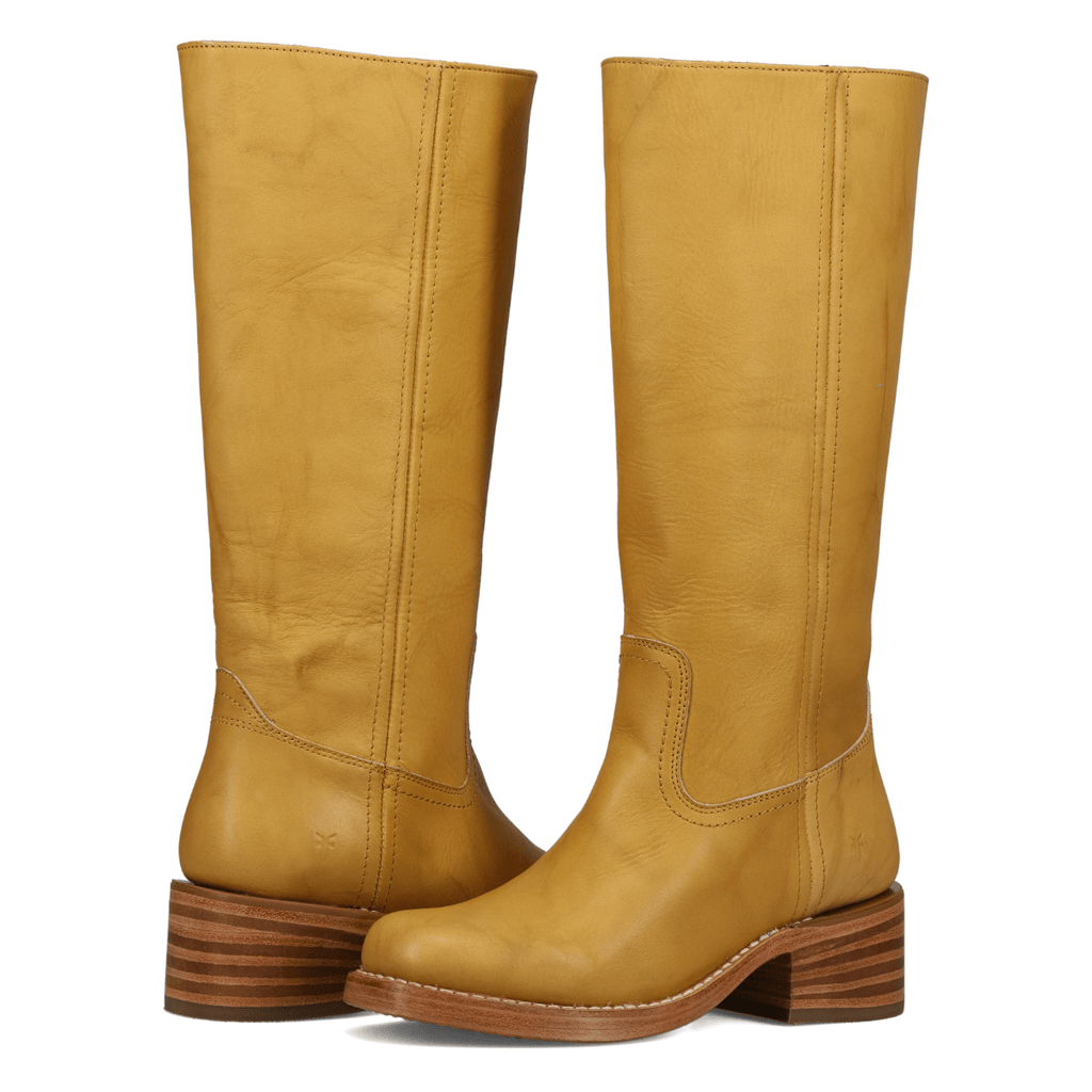 Frye Women's Campus 14L in Banana