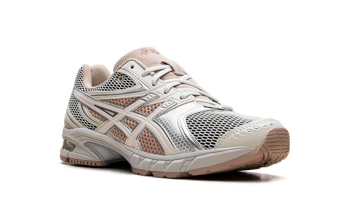 GEL-DS TRAINER 14 "Lake Grey/Mineral Beige" 1203A607 301