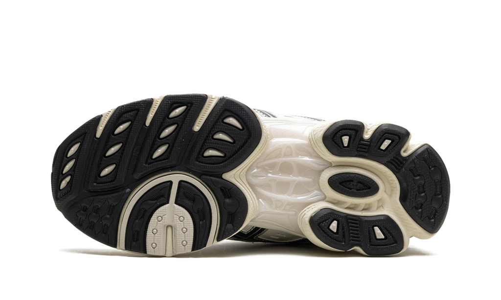 Gel Nimbus 9 "Cream / Black" 1201A424 105