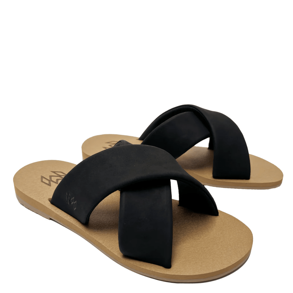 Malvados Women's Ellie Cross in Jet