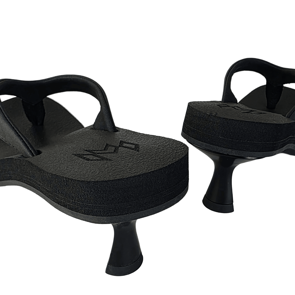 Malvados Women's Kourt in Noir