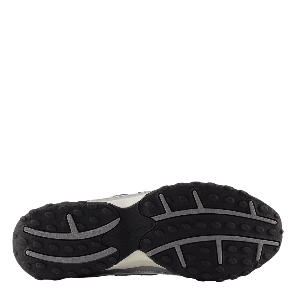 New Balance 204L in Silver Metallic with Black