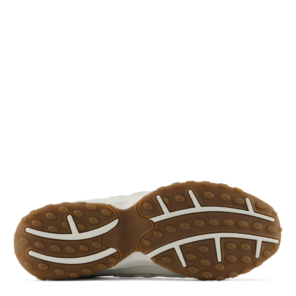 New Balance Women's 204L in Sea Salt