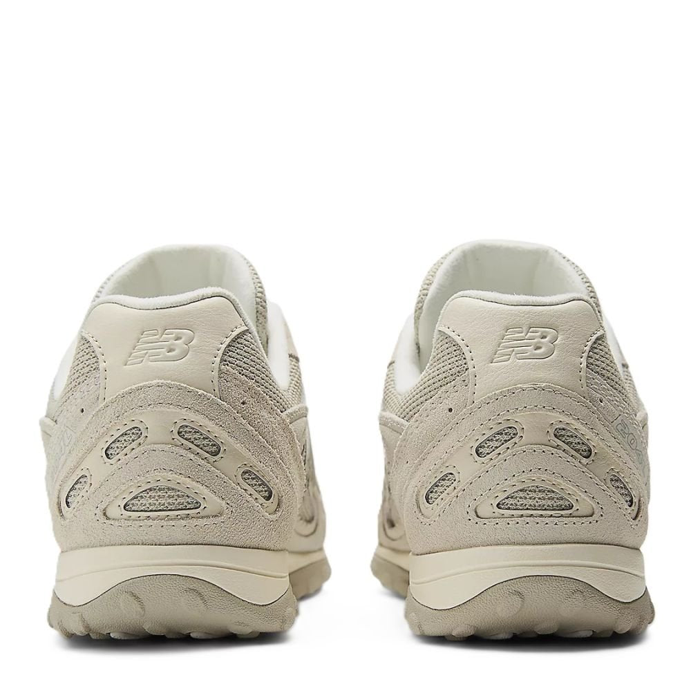 New Balance Women's 204L in Sea Salt with Linen