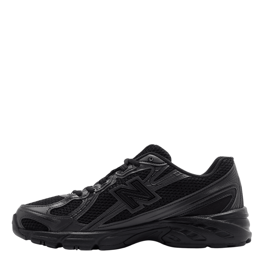 New Balance Women's 740 in Black
