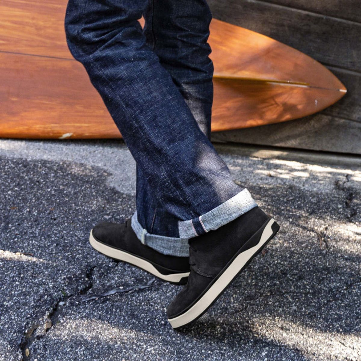 OluKai Men's Papakū 'Ili in Black