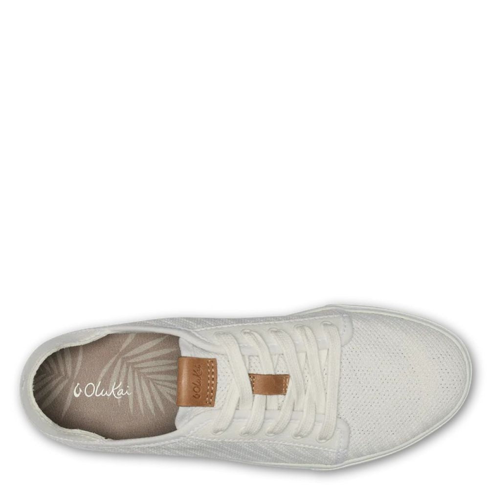 OluKai Women's Pehuea Lī in White