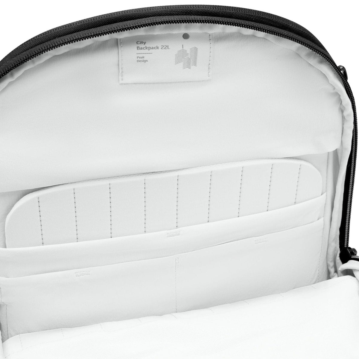 Peak Design City Backpack 22L in Black