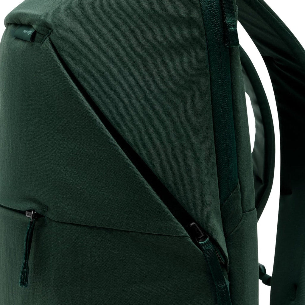 Peak Design City Backpack 22L in Cypress