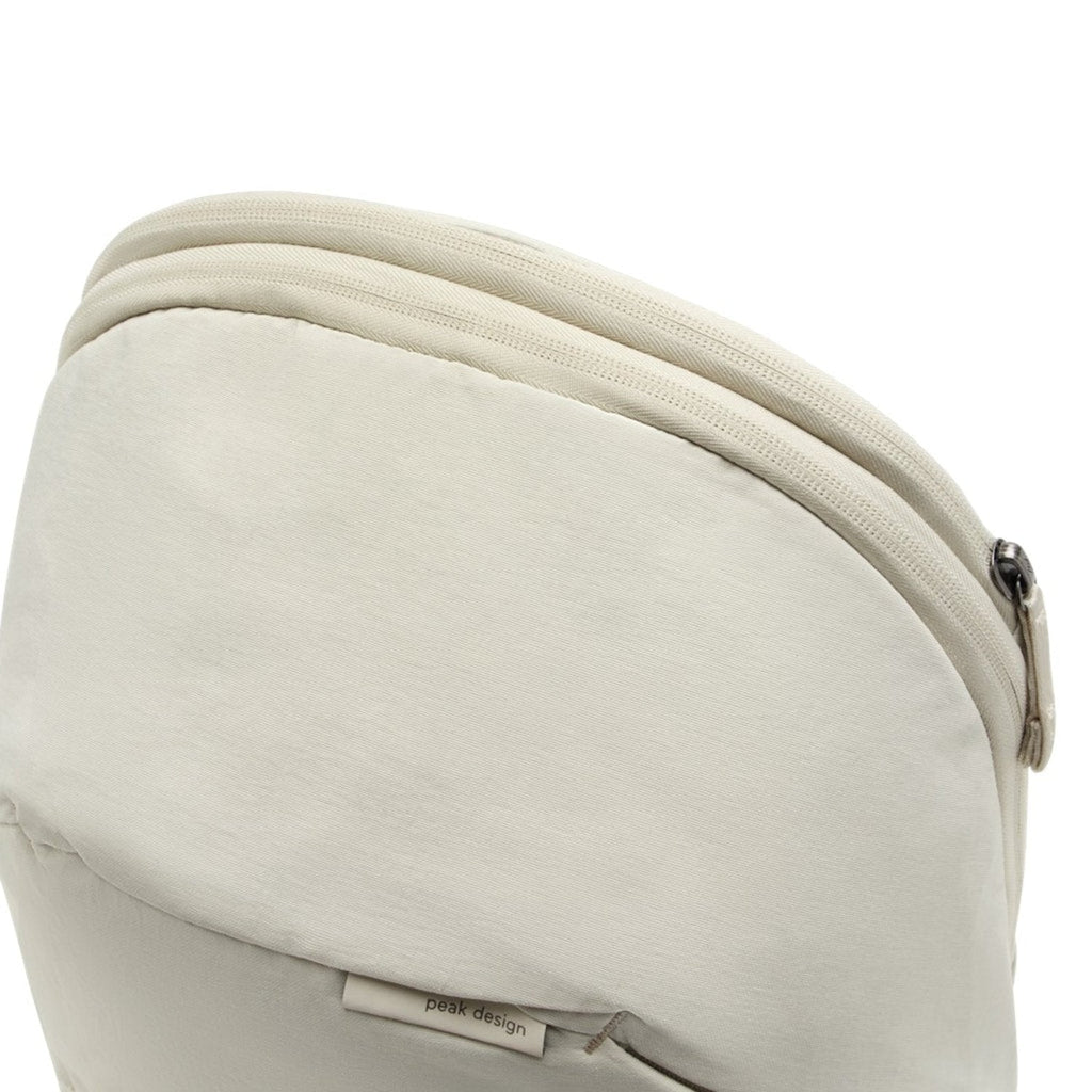 Peak Design City Backpack 22L in Moon