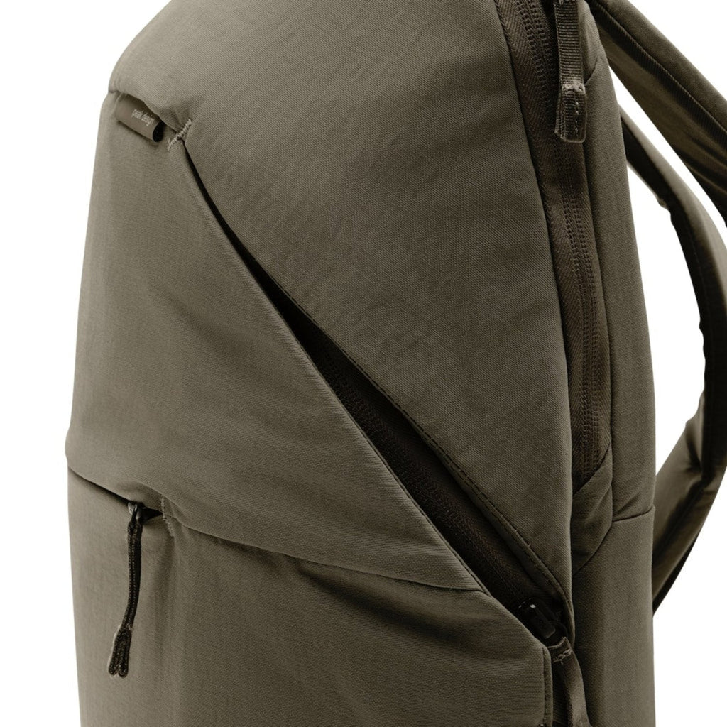 Peak Design City Backpack 22L in Stone