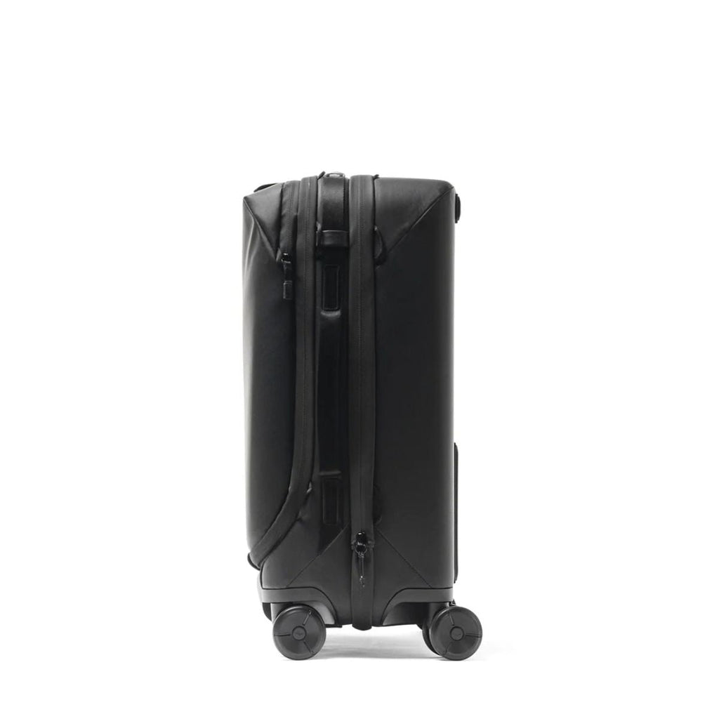 Peak Design Roller Pro Carry-On in Black