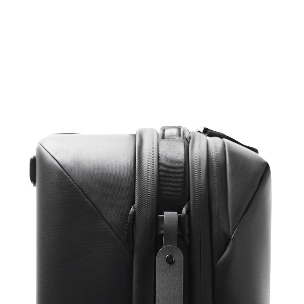 Peak Design Roller Pro Carry-On in Black