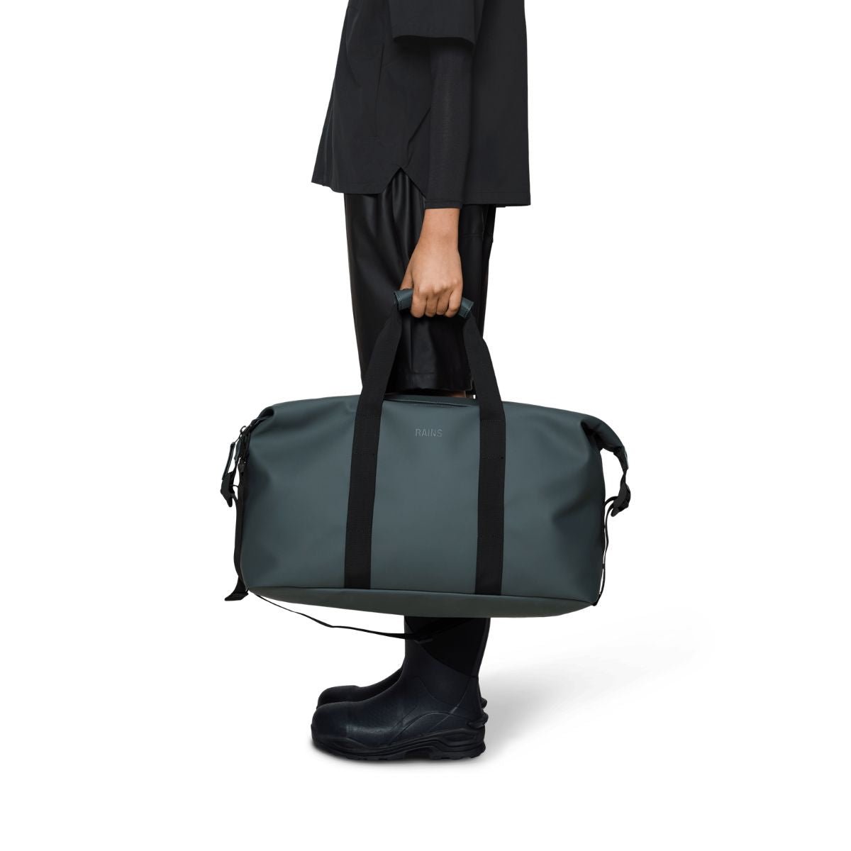 Rains Hilo Weekend Bag in Dark Grey