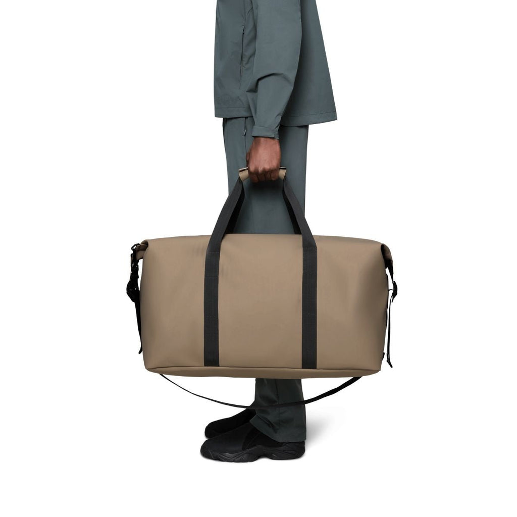 Rains Hilo Weekend Bag Large in Beige