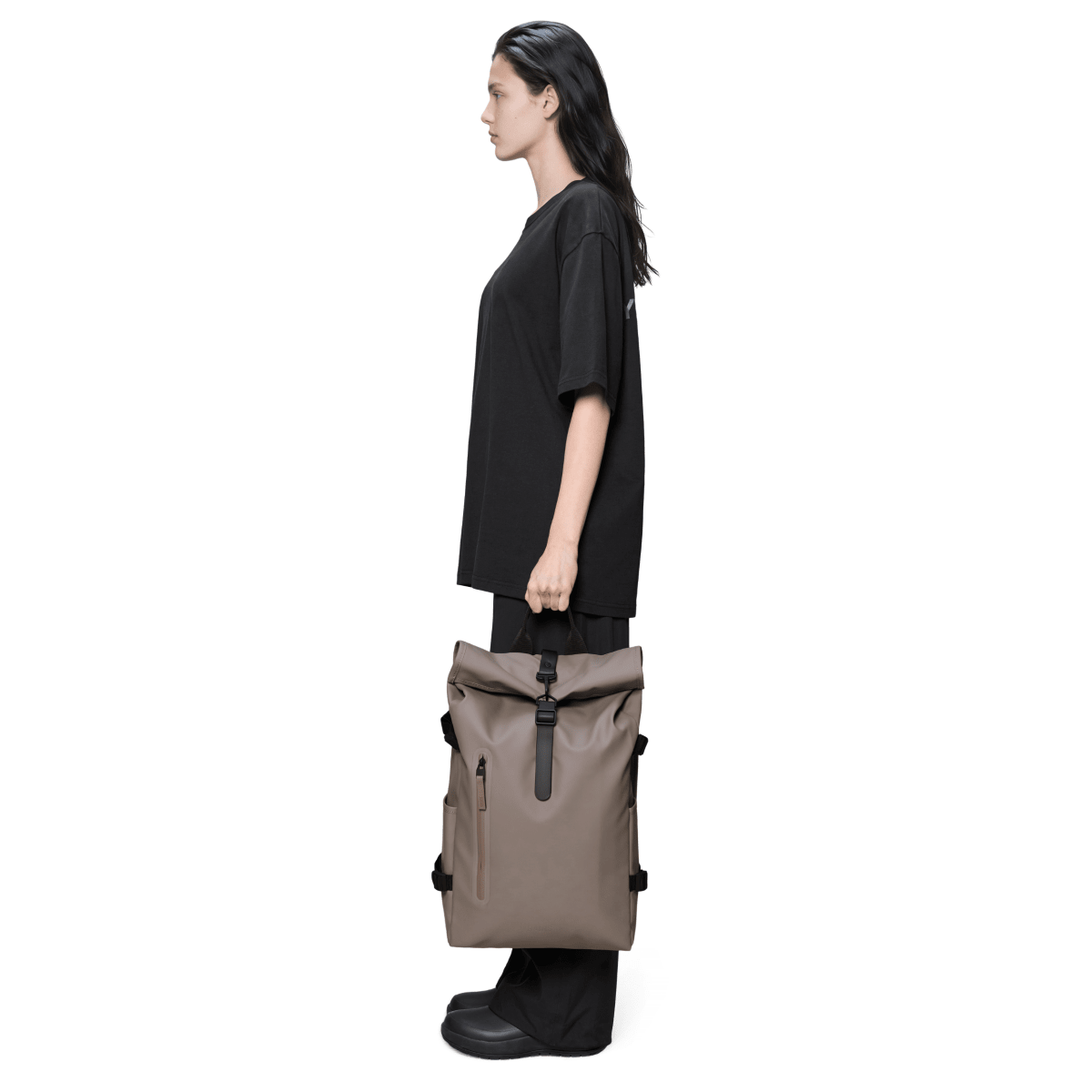 Rains Rolltop Rucksack Large in Cinder