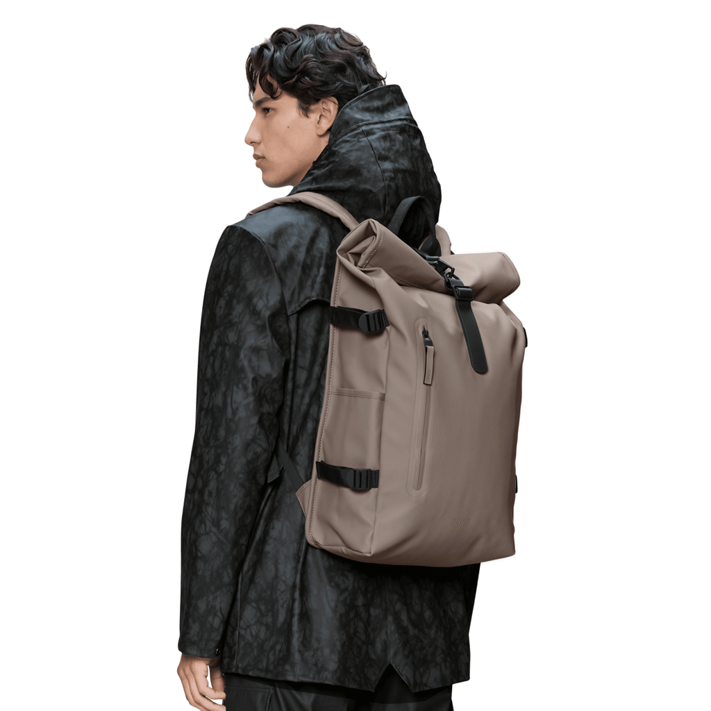 Rains Rolltop Rucksack Large in Cinder