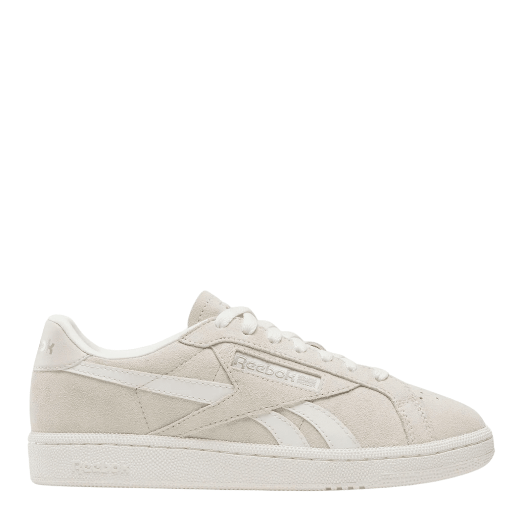 Reebok Women's Club C Grounds UK in Vintage Chalk/Chalk/Sand