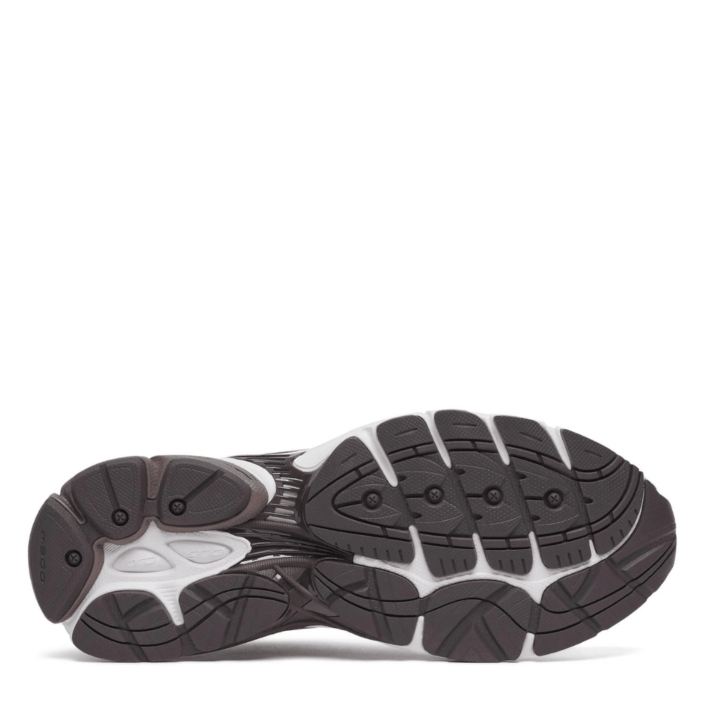 Saucony Men's ProGrid Omni 9 in White/Brown