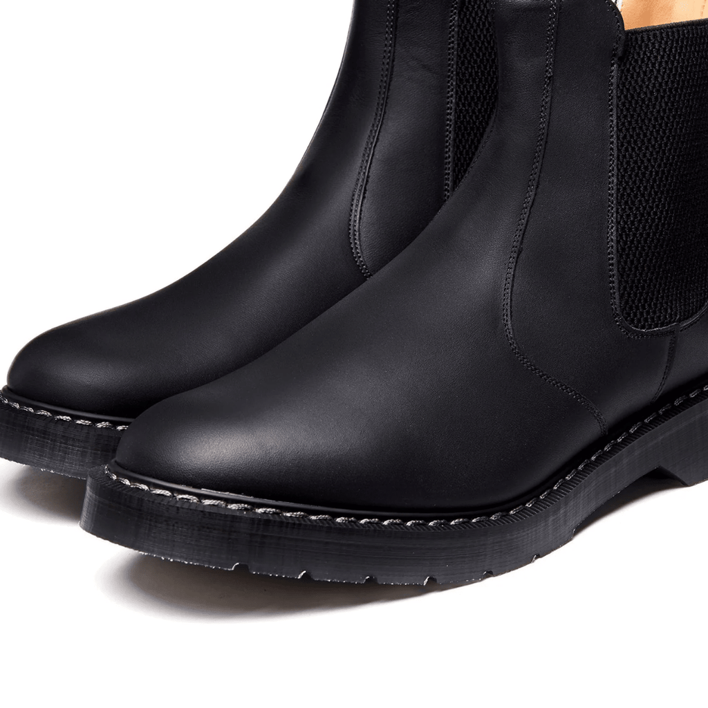 Solovair Dealer Boot in Black Greasy