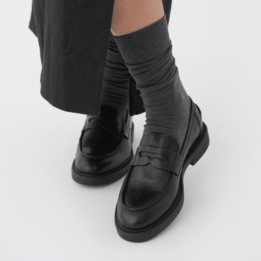 Vagabond Women's Alex W Loafer in Black Leather
