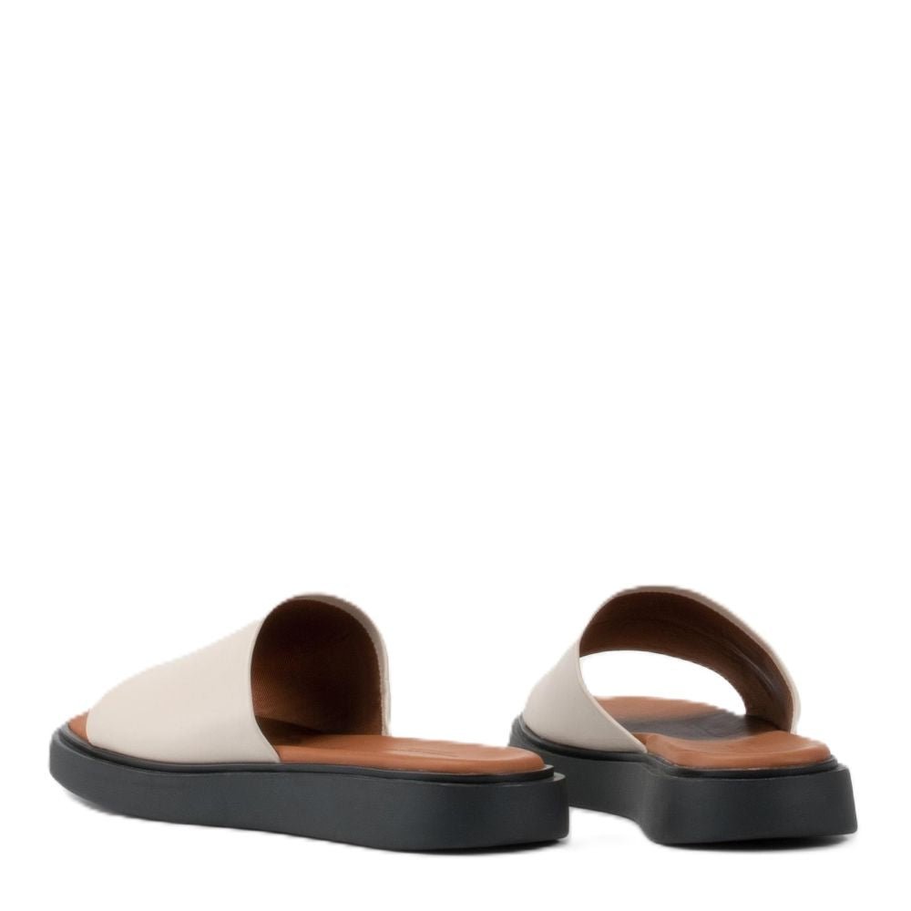 Vagabond Women's Connie Slip-On in Off-White Leather